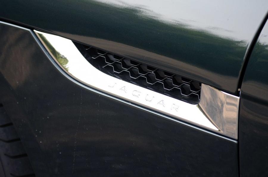  Jaguar F-Type V6 S Coupe 2015 года  (фото 12 из 45)
